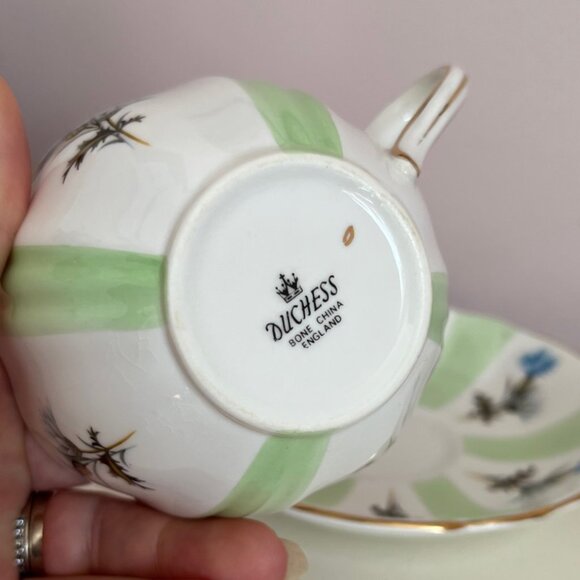 Vintage Bone China Teacup and Saucer by Duchess Made in England - Picture 3 of 4